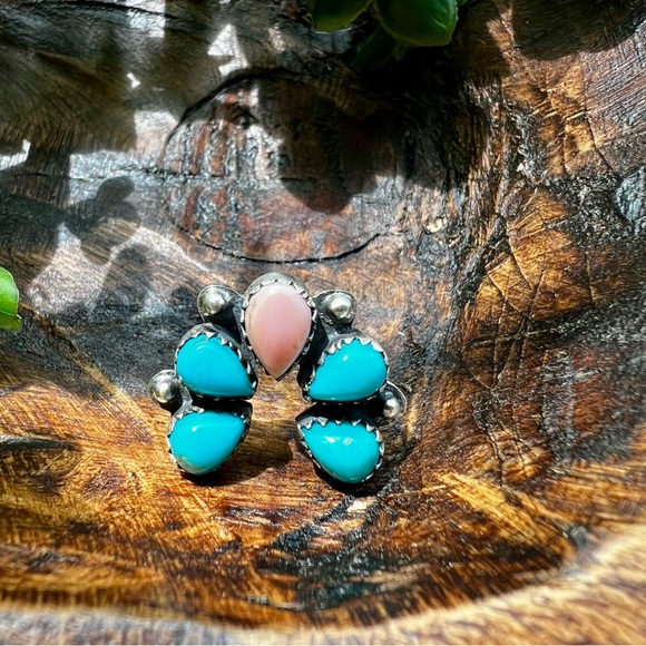 925 Sterling Silver Naja Ring With Kingman Turquoise & Pink Conch Size 8